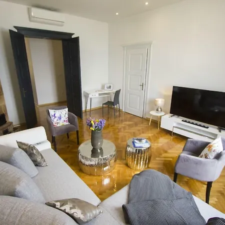 La Bayadere Σπλιτ