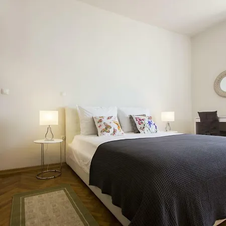 La Bayadere Σπλιτ